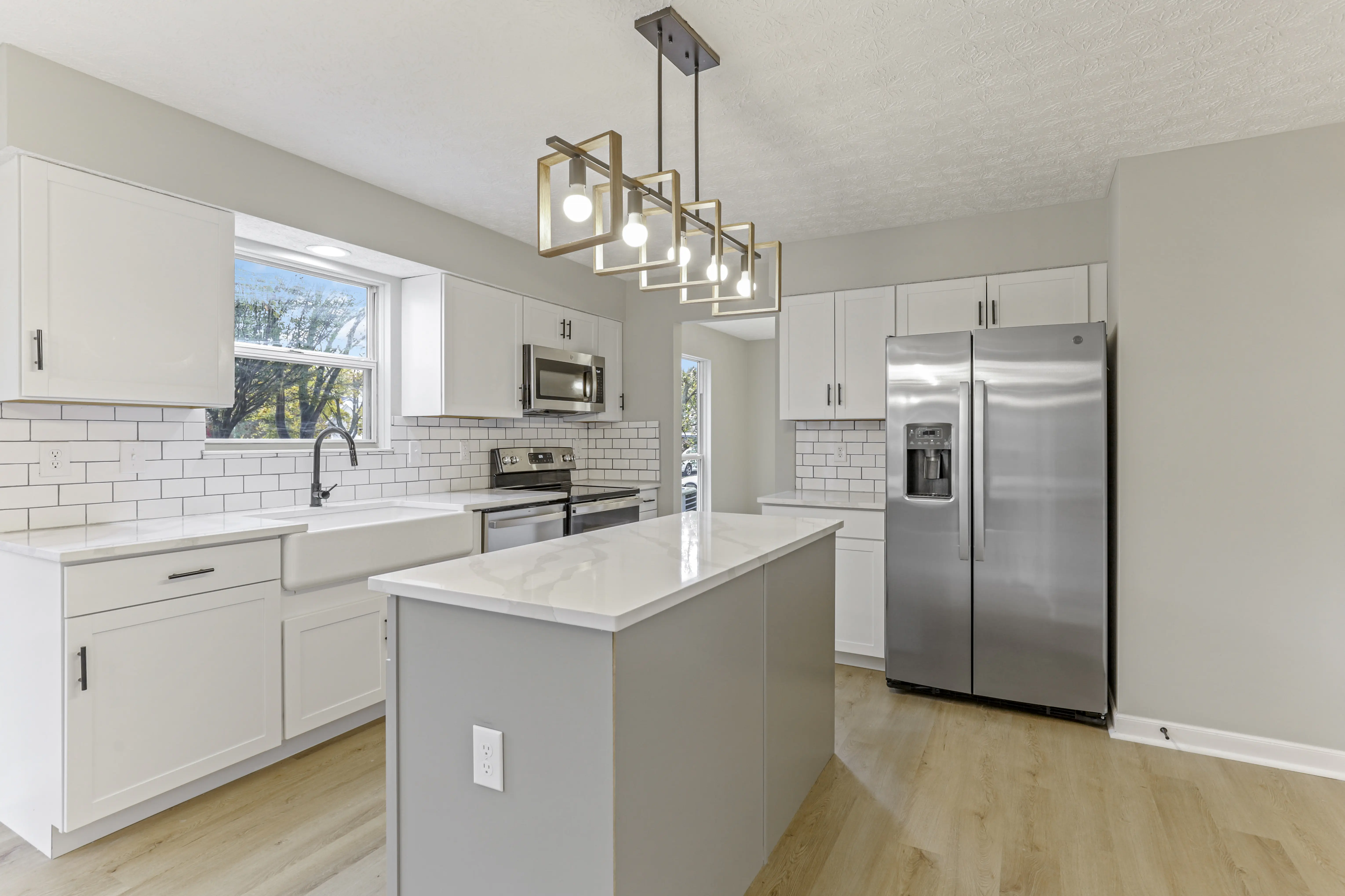 Modern Kitchen Remodel in Columbus, OH by Fresh Home Contracting project photo 6