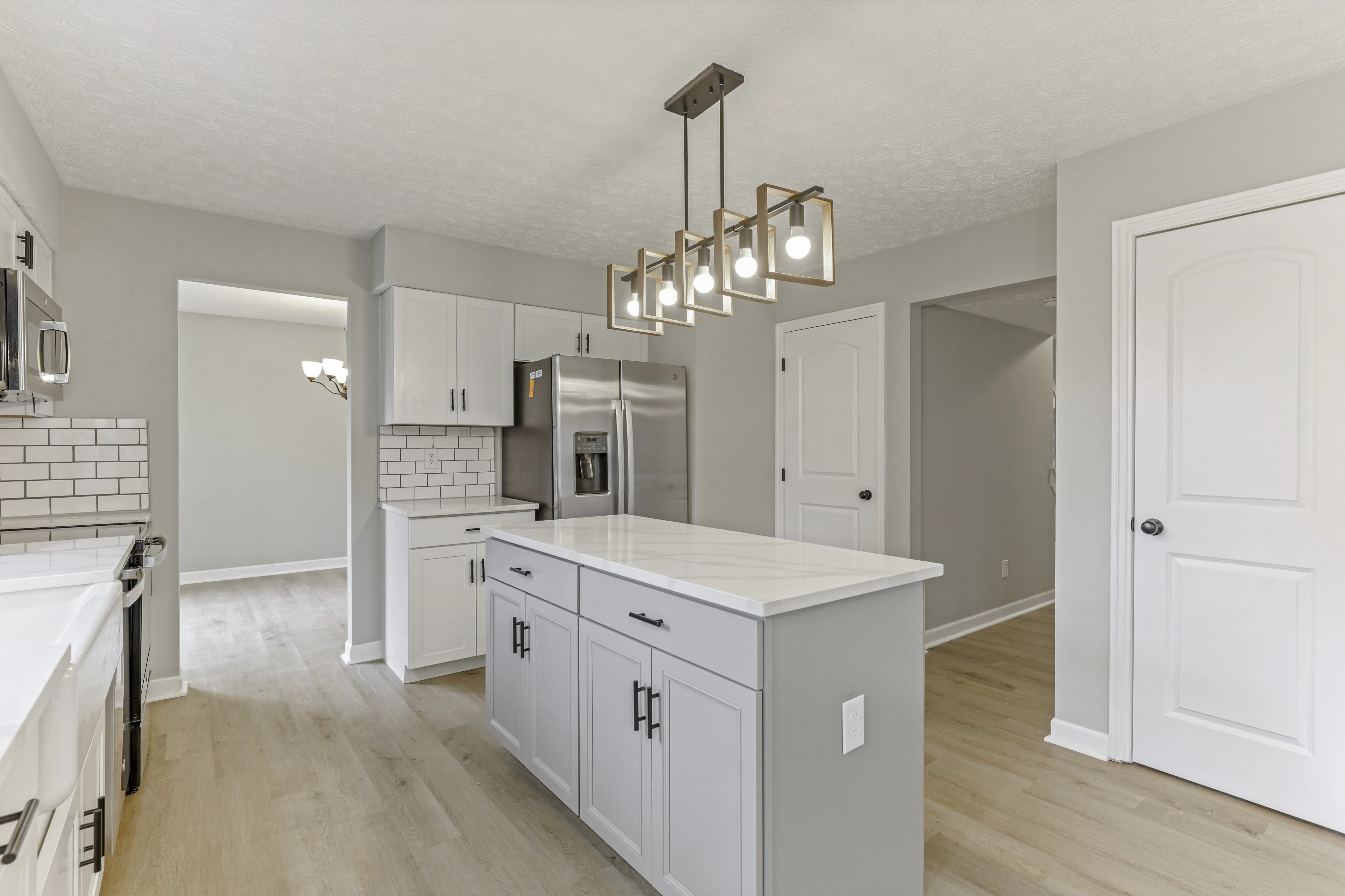 Modern Kitchen Remodel in Columbus, OH by Fresh Home Contracting project photo 9